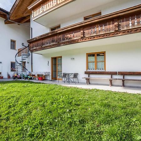 Parigger Apt Lavendel Racines Exterior foto